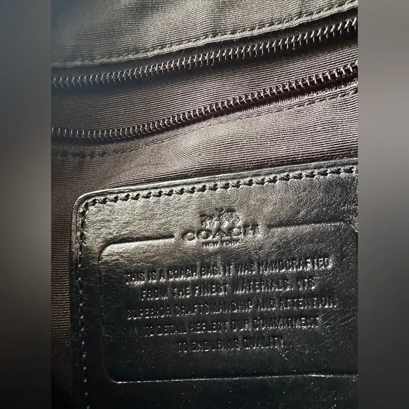 COACH Crossbody Bag - Picture 5 of 9